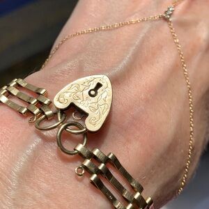 Rare Vintage 9k Heart Padlock with very NICE WEIGHT ❤️